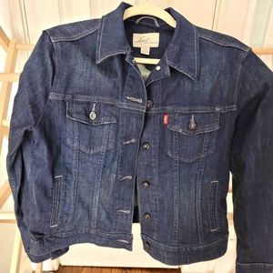 Levis Jean Jacket. NWOT.